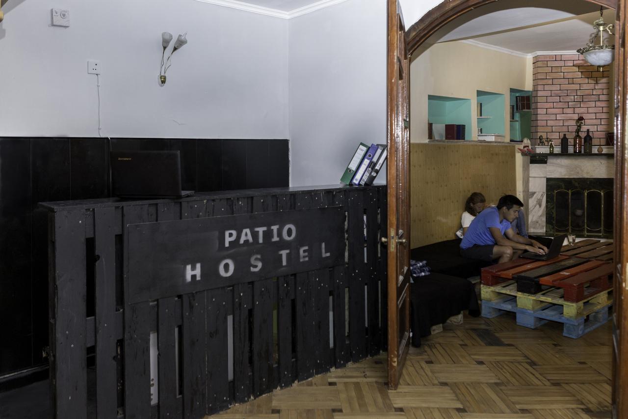Patio Hostel Tbilisi Exteriör bild